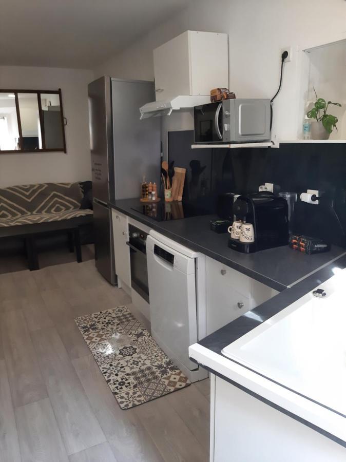 Le Logis Des Templiers Appartement Climatise Régusse Esterno foto